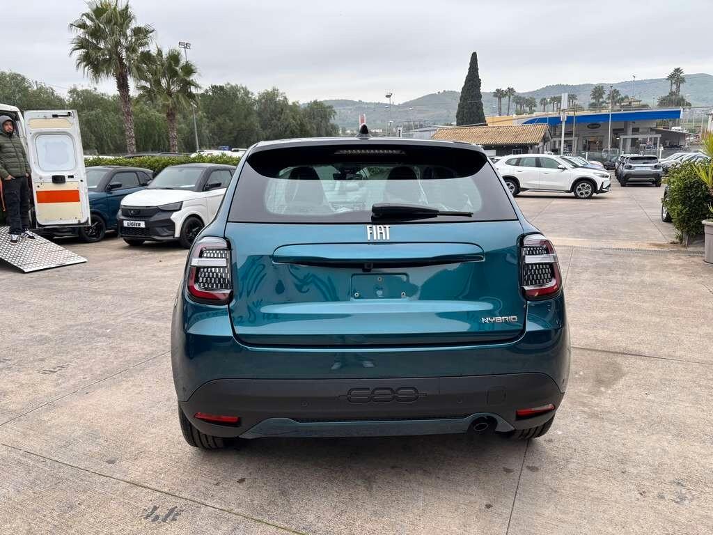 Fiat 600 Hybrid 110 CV DCT MHEV Icon 2025 KM 0 IVA ESPOSTA Tua a soli 209 Euro al mese