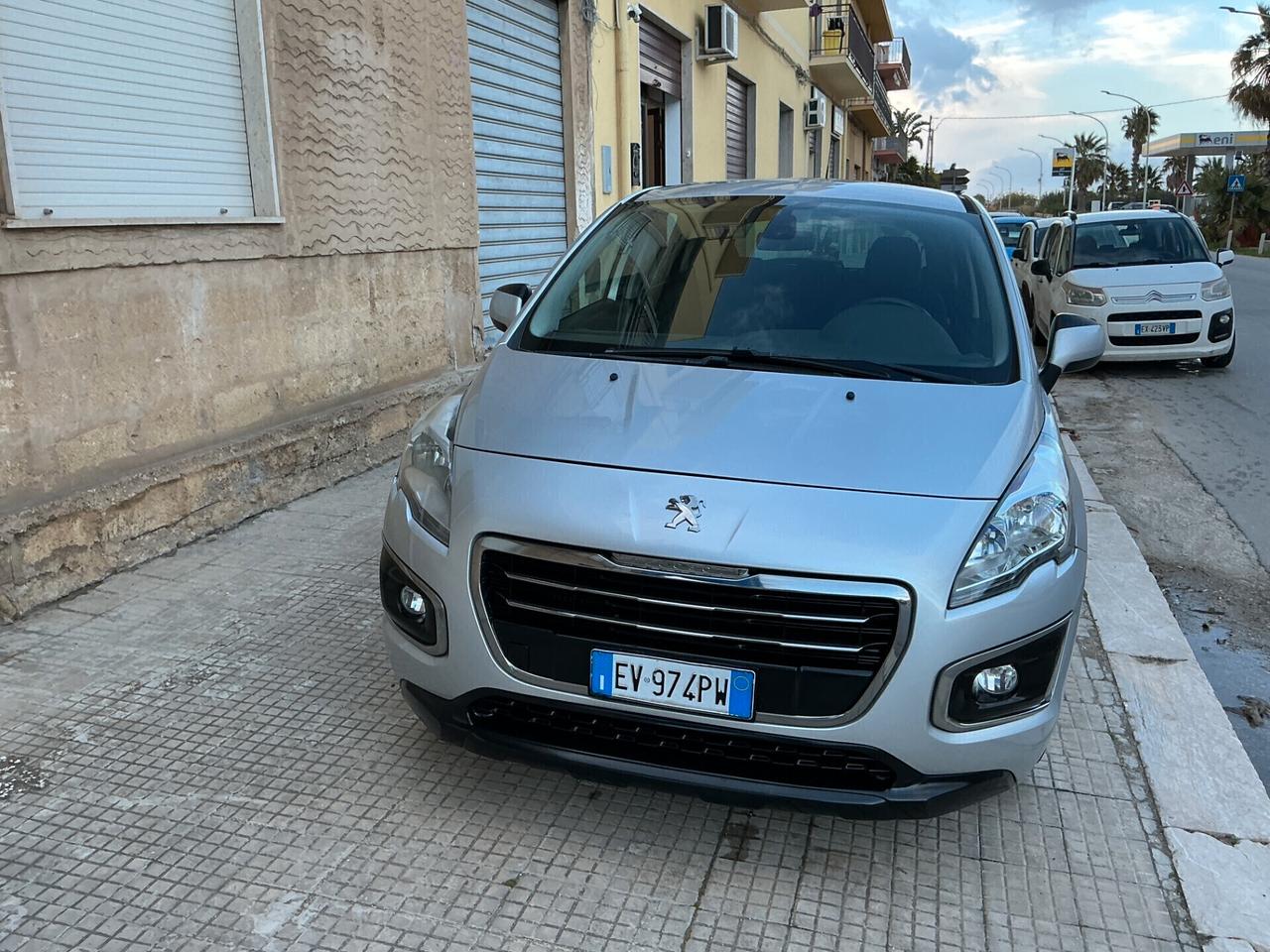 Peugeot 3008 1.6 HDi 115CV Allure