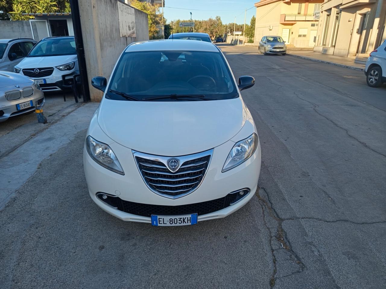 Lancia Ypsilon 1.2 69 CV 5 porte