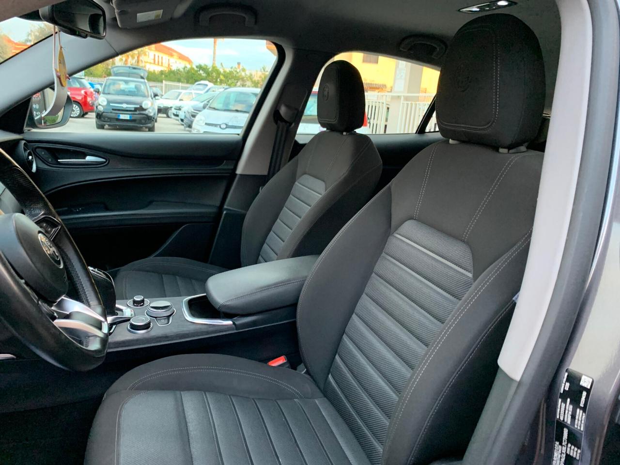 Alfa Romeo Stelvio 2.2 Turbodiesel 160 CV AT8 RWD Business