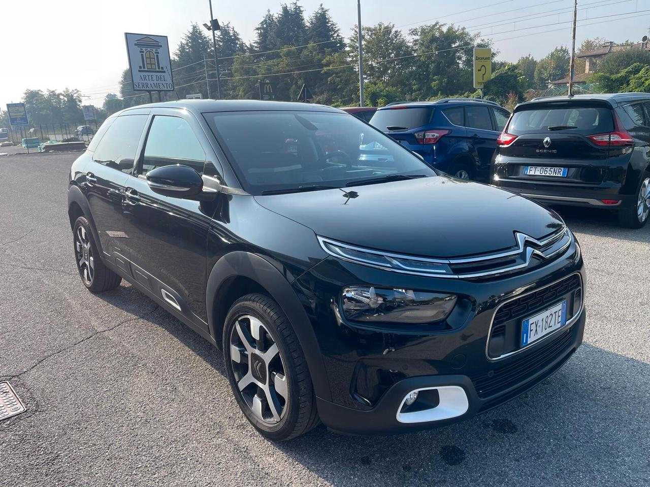 Citroen C4 Cactus BlueHDi 100 S&S Shine