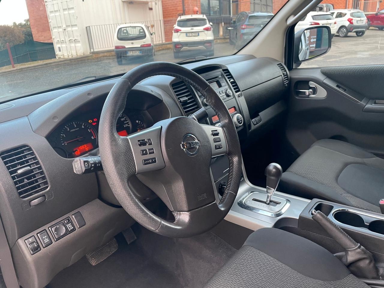 Nissan Navara 2.5 dCi 190CV 4 porte Double Cab LE