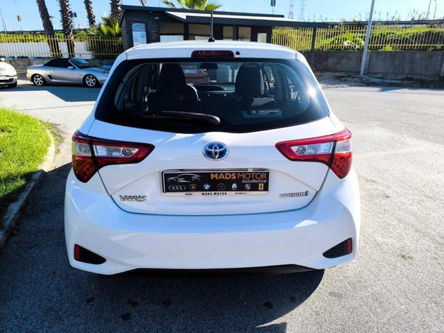 TOYOTA Yaris 1.3 5 porte Active Multidrive S Automatica