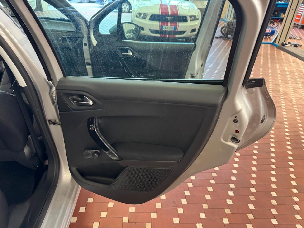 Peugeot 208 1.2 VTi 82 CV 5 porte Allure - UNICO PROPRIETARIO