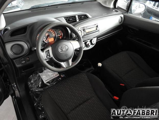 TOYOTA - Yaris - 1.0 5 porte Active