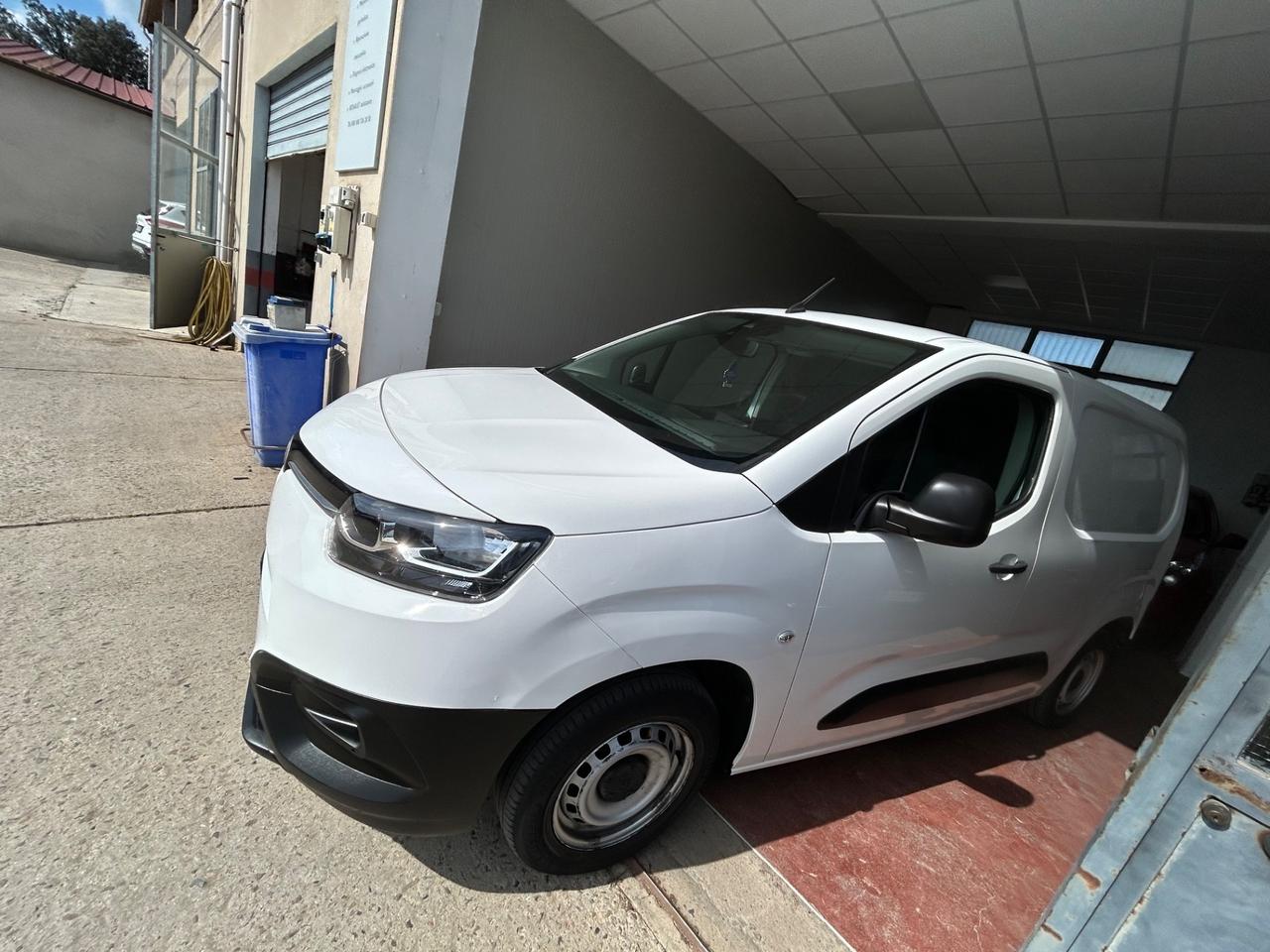 Toyota proace 3 posti