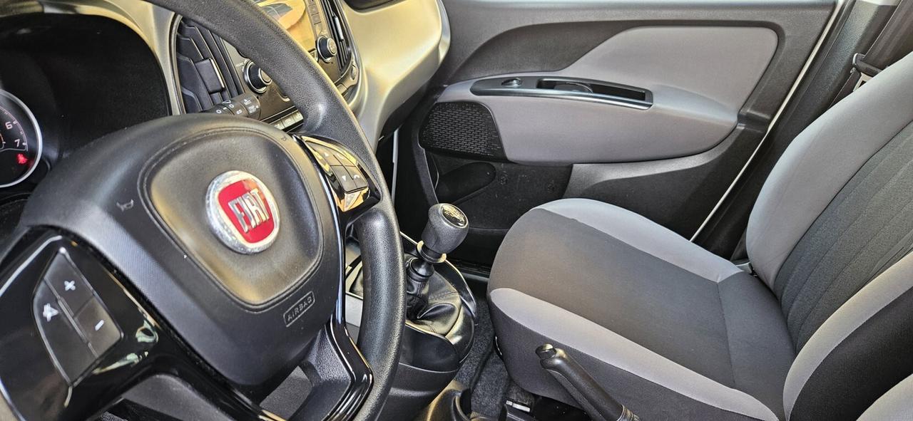 Fiat Doblò 1.6 MJT 16V 120CV Easy - KM. 68.000 - 7 POSTI - UNICO PROPRIETARIO !