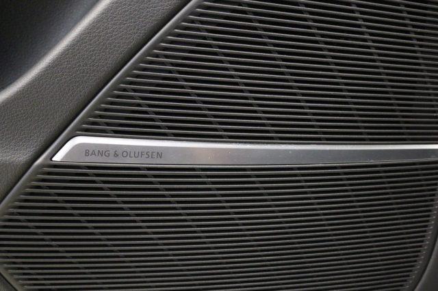 AUDI RS Q8 TFSI V8 quattro tiptronic Performance