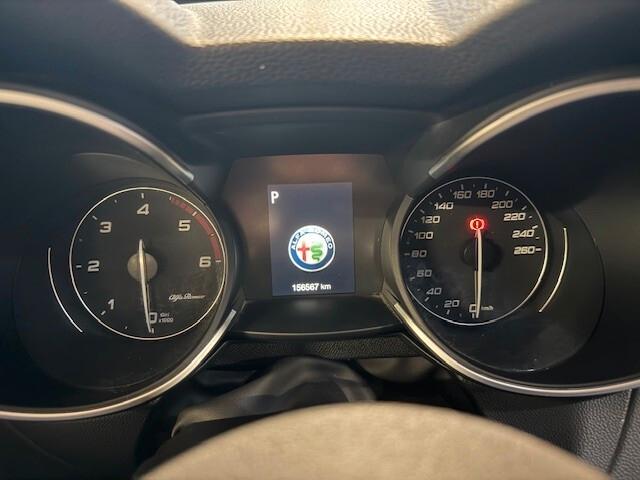 Alfa Romeo Stelvio 2.2 Turbodiesel 180 CV AT8 Q4 Business