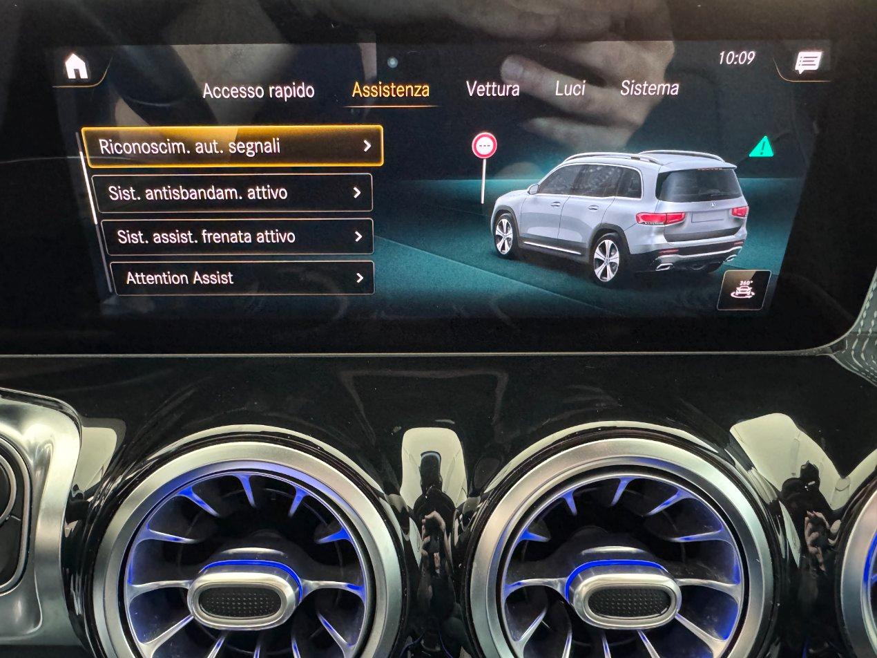 Mercedes GLB 200 d Sport Plus Cockpit Dash Cam Carplay