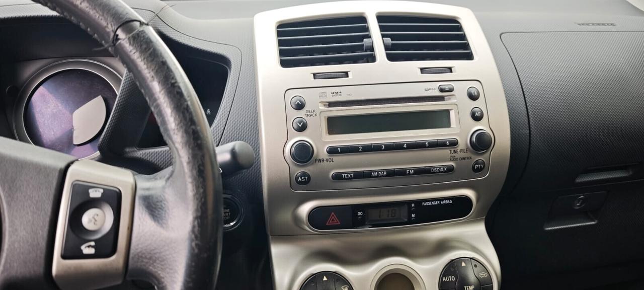 Toyota Urban Cruiser 4x4 D-4D AWD Luxury