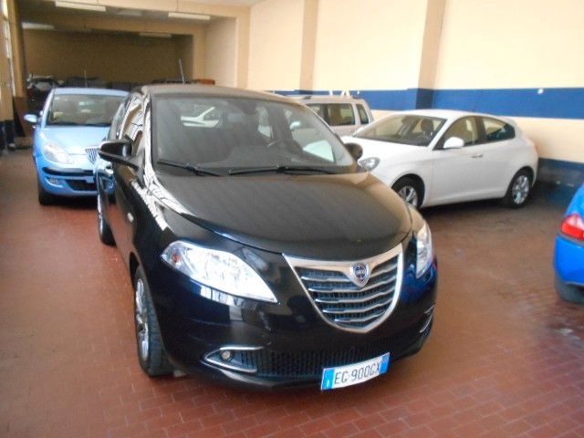 Lancia Ypsilon 1.2 69 CV 5 porte S&amp;S Gold