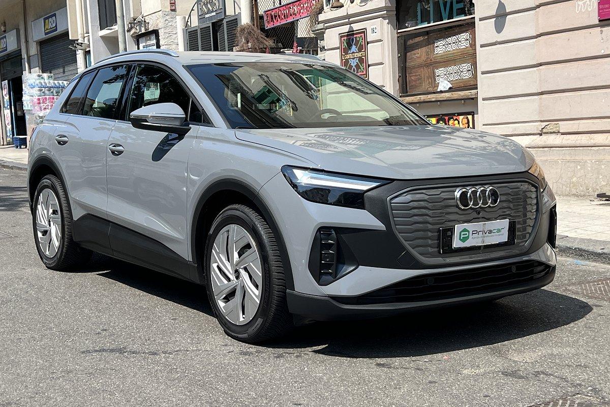 AUDI Q4 35 e-tron Business Advanced