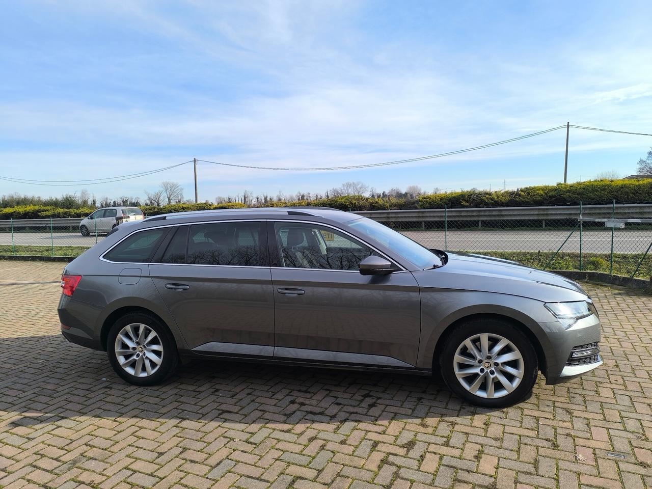 Skoda Superb 2.0 TDI EVO 150 CV SCR DSG Wagon Executive