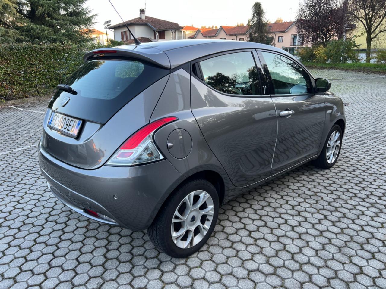 Lancia Ypsilon 1.2 69 CV 5 porte Opening Edition*NEOPATENTATI