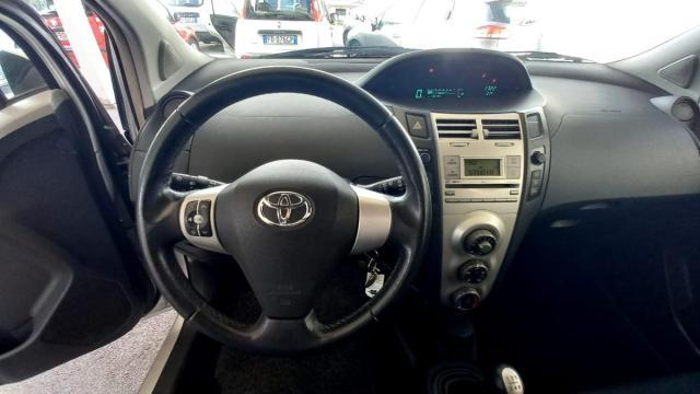 TOYOTA - Yaris - 1.3 5p.