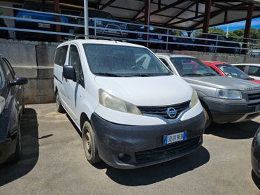 NISSAN NV200