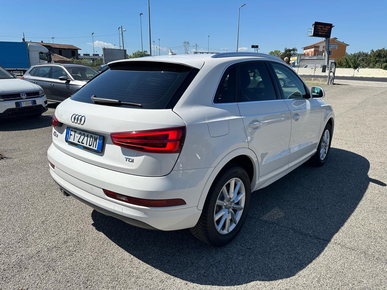 Audi Q3 2.0 TDI 120 CV Business - 2018