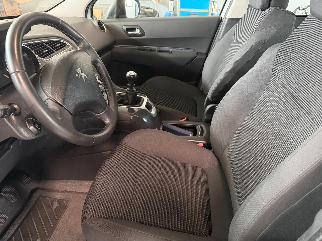 Peugeot 5008 Business 7 POSTI