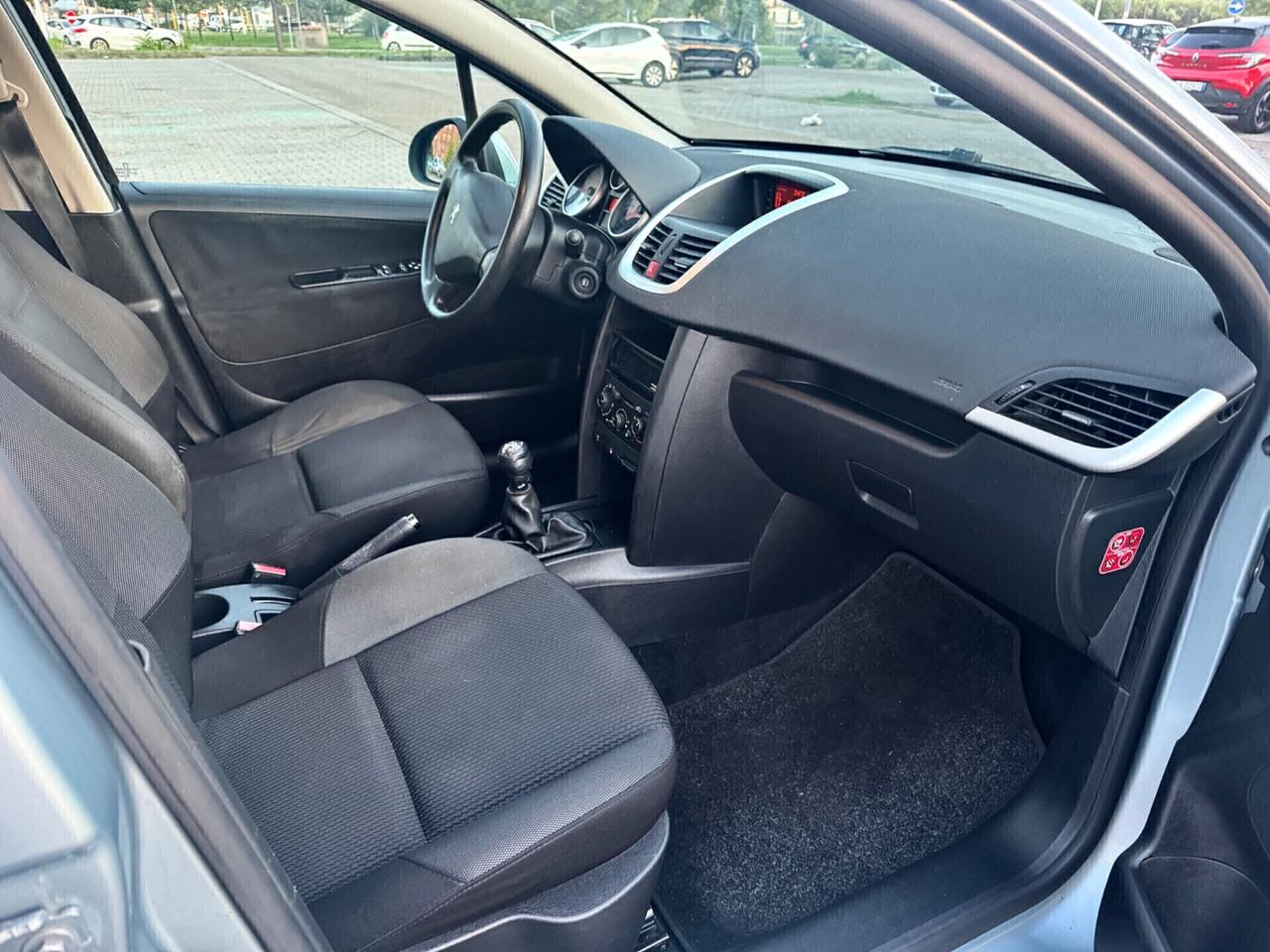 Peugeot 207 1.4 VTi 95CV SW 61.000km 2010