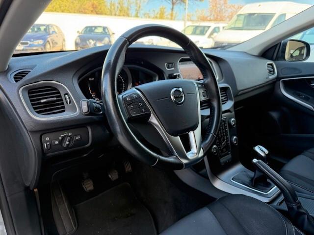 Volvo V40 D2 Business Plus 2019
