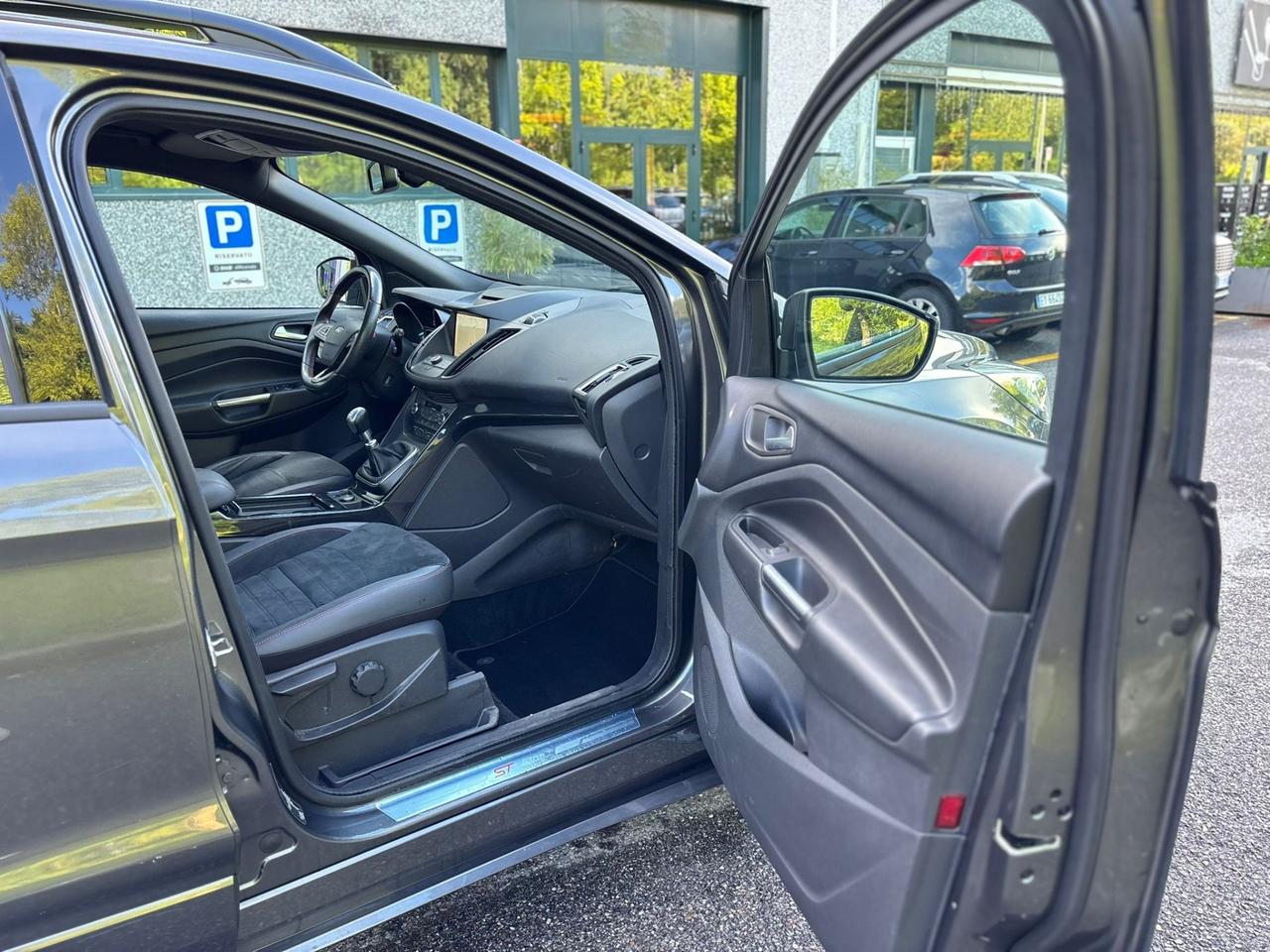 Ford Kuga 1.5 EcoBoost 120 CV S&S 2WD ST-Line