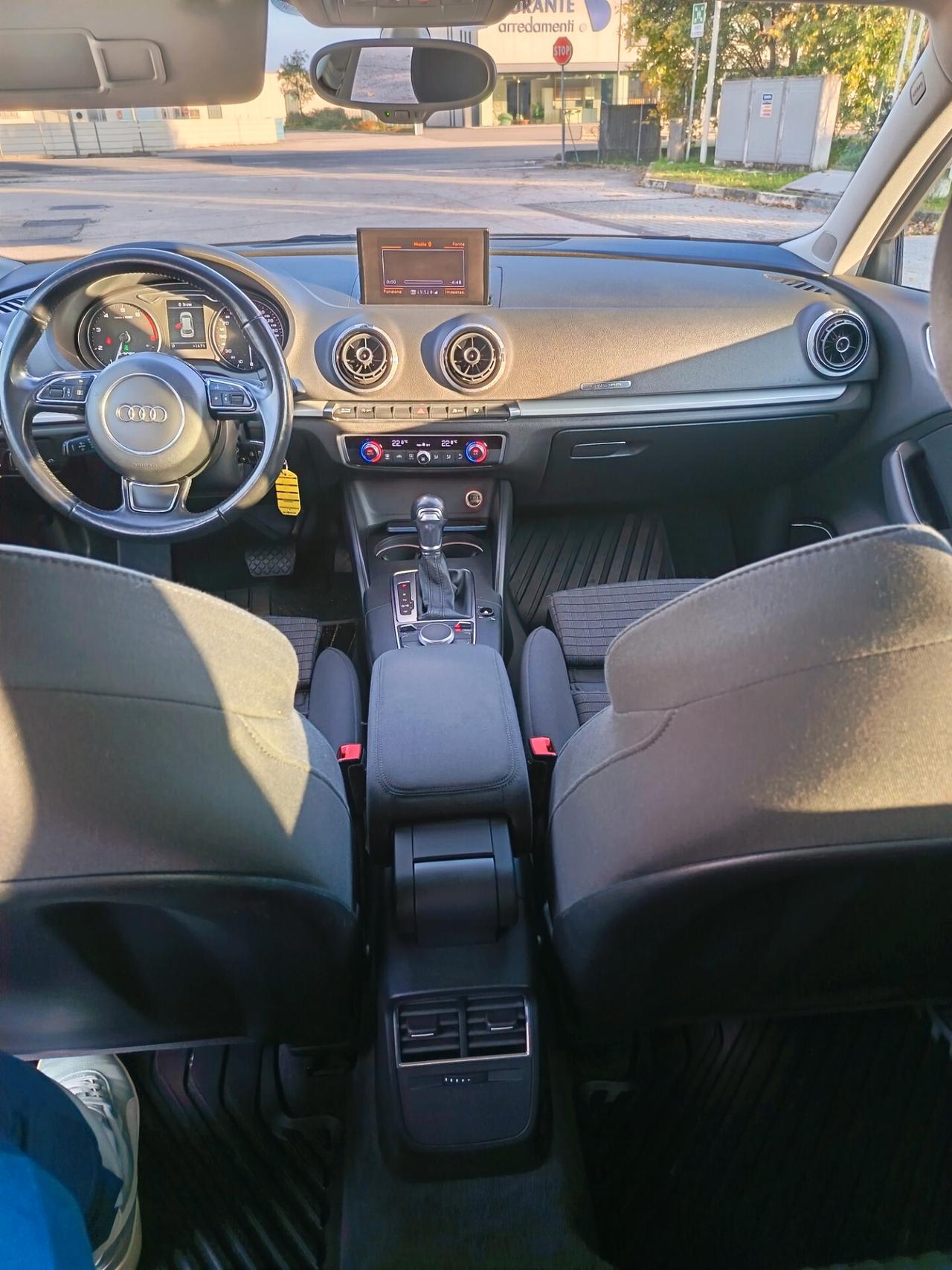 Audi A3 SPB 1.4 TFSI S tronic g-tron Attraction