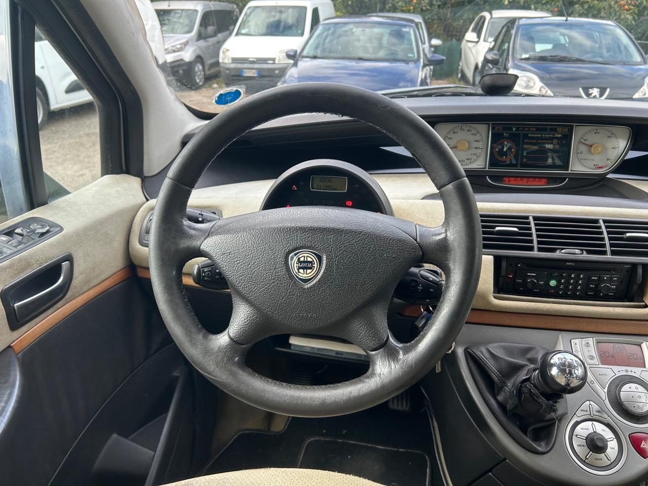 Lancia Phedra 2.2 JTD 7 Posti