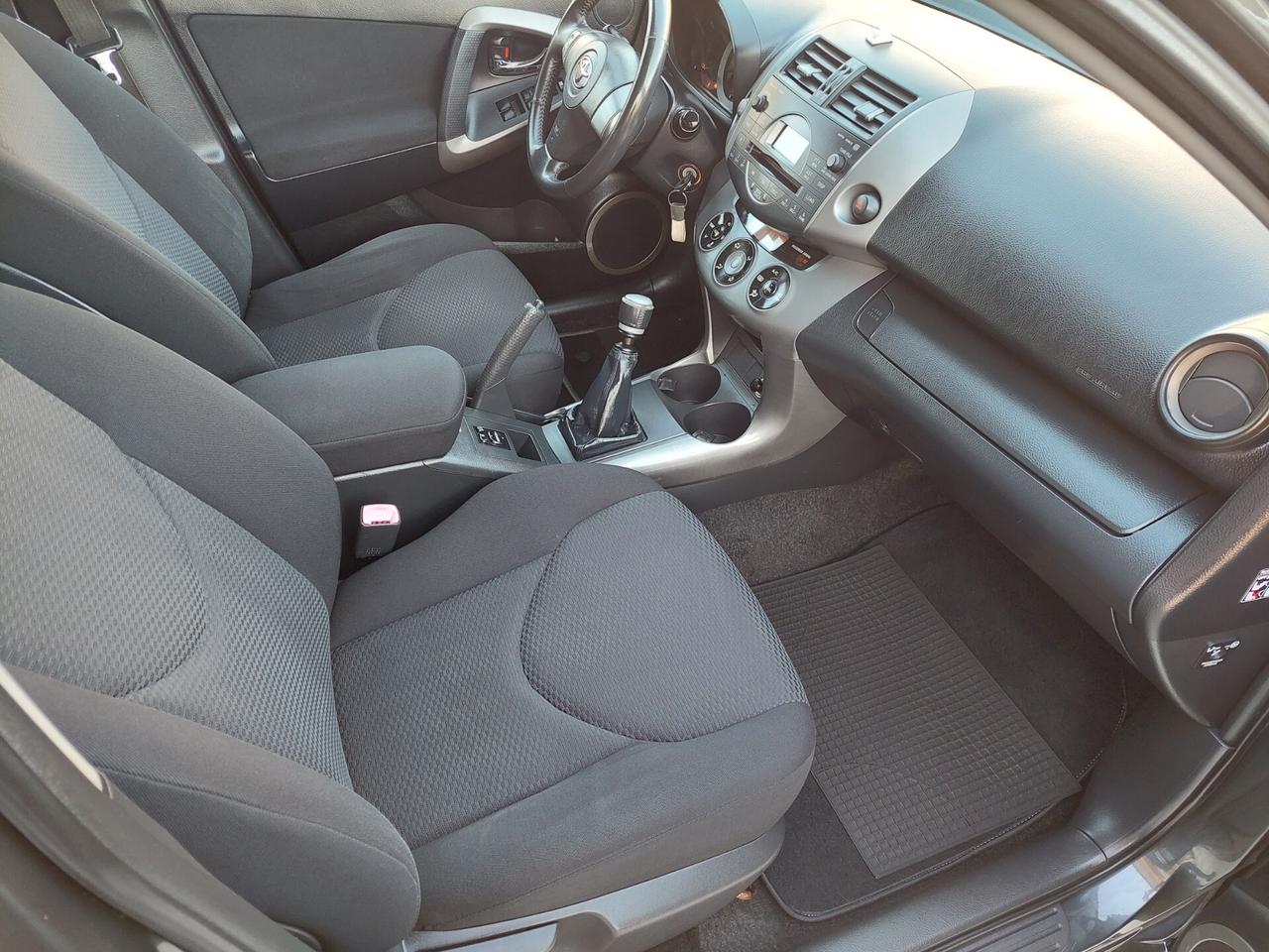 Toyota RAV 4 RAV4 2.2 D-4D 136 CV Sol