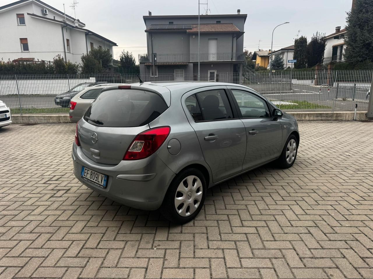 Opel Corsa 1.2 80CV 5 porte GPL-TECH Edition