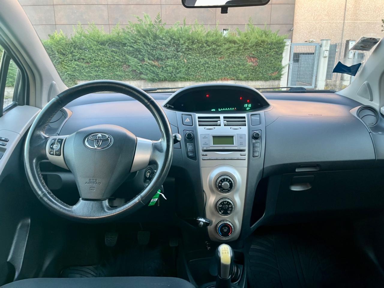 Toyota Yaris 1.3benz 2007 103.000km perfetta per neopatentati