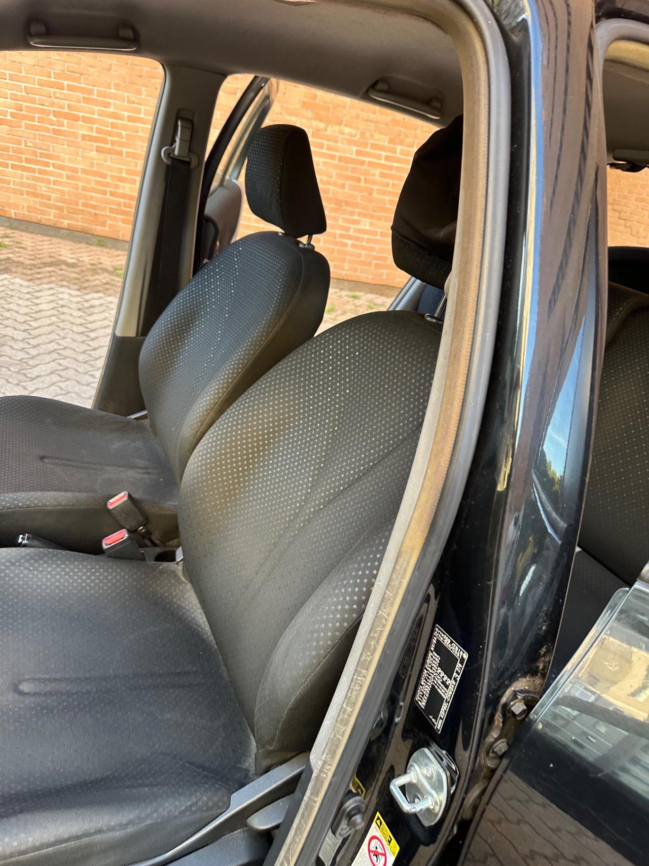 Toyota Yaris 1.0 5 porte Lounge