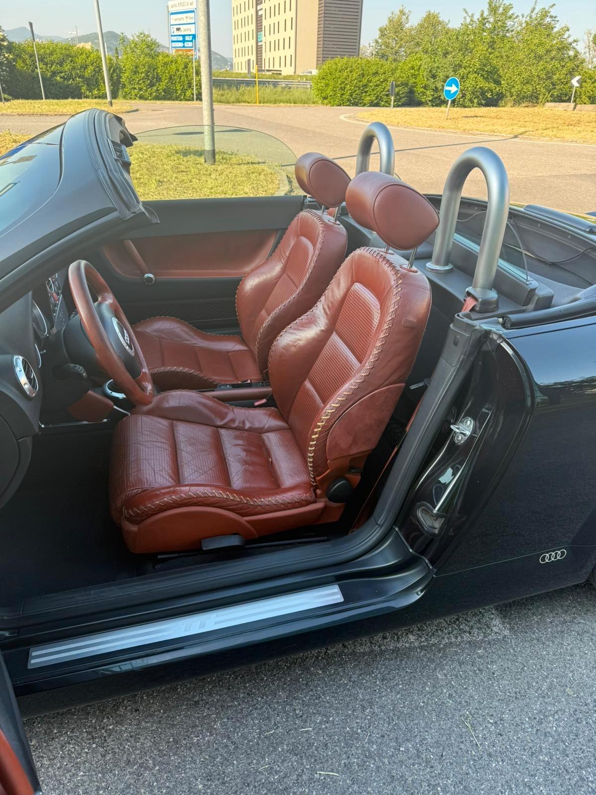 Audi TT Roadster 1.8 T 20V 179 CV cat