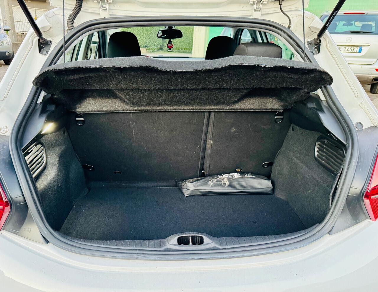 Peugeot 208 PureTech 82 5 porte Allure Ok Neopatentati