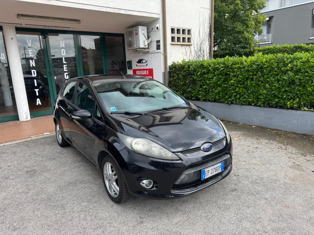 Ford Fiesta 1.4 TDCi 70CV 5 porte Titanium