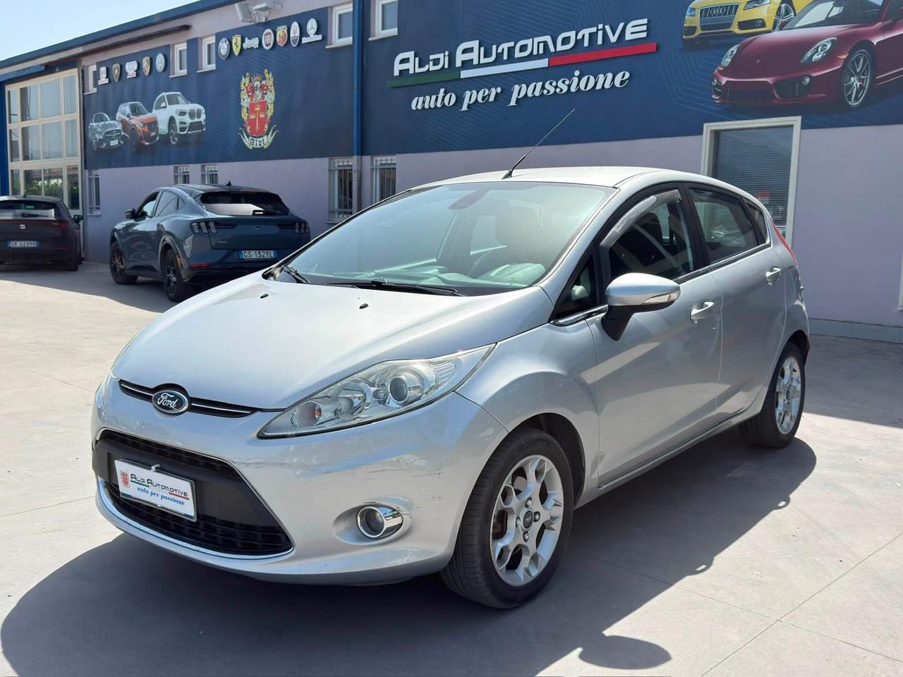 Ford Fiesta 1.4 TDCi 70CV 5 porte Titanium