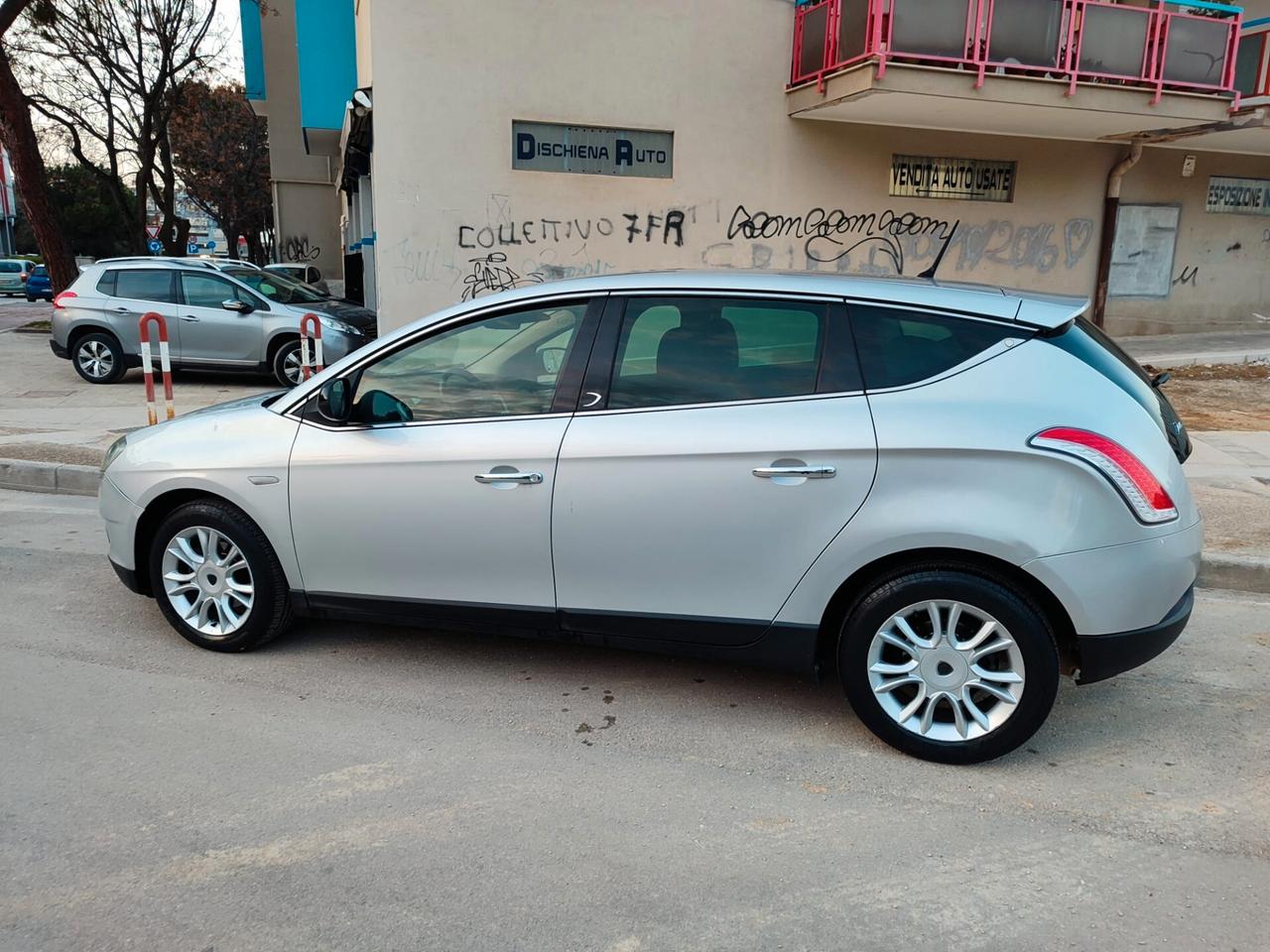 Lancia Delta 1.6 MJT DPF 2011!!