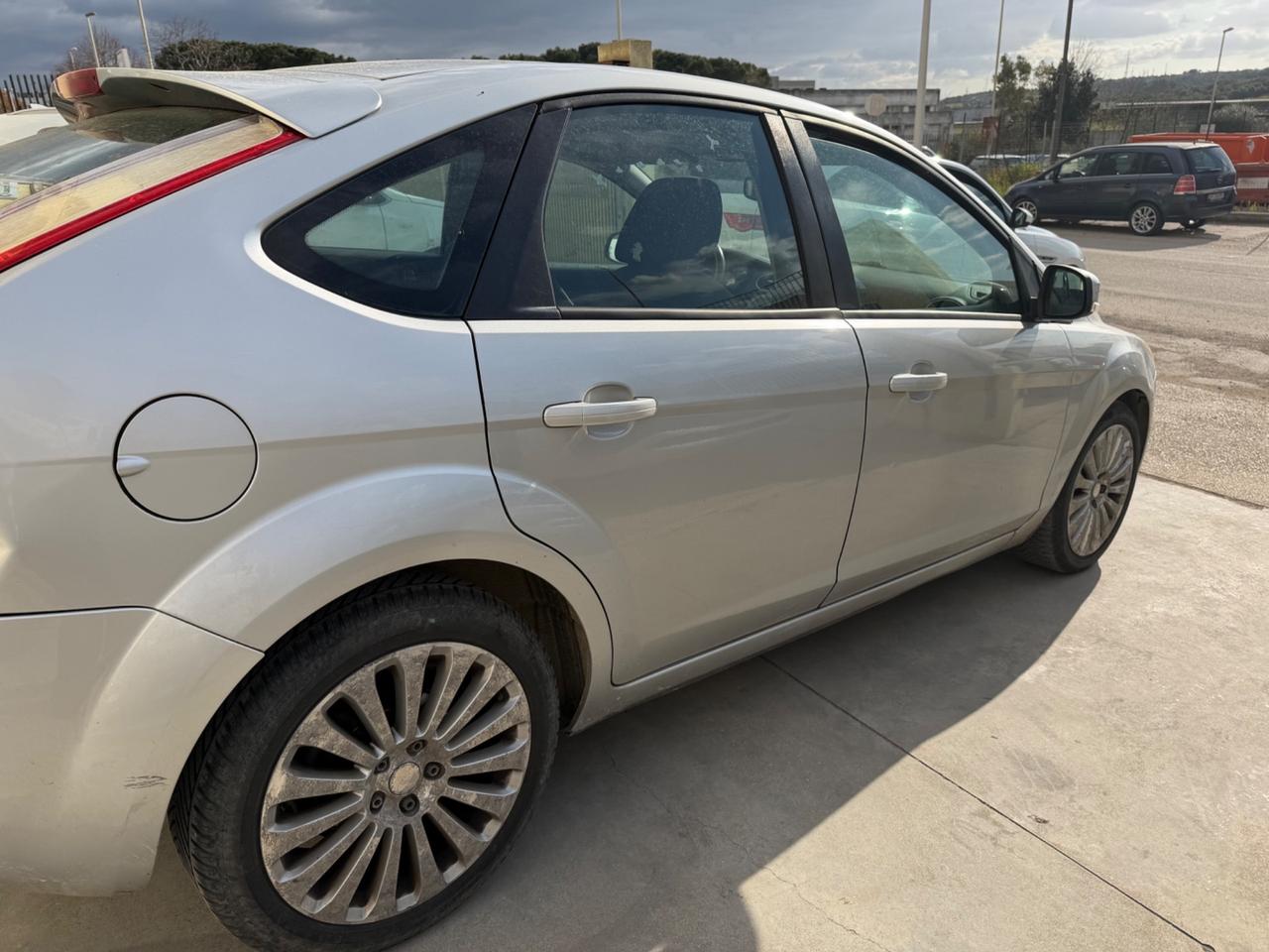 Ford Focus 1.6 diesel 2009 5 porte berlina