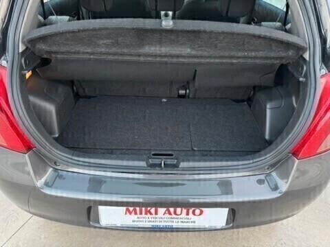 Toyota Yaris 1.3 5 porte Navi