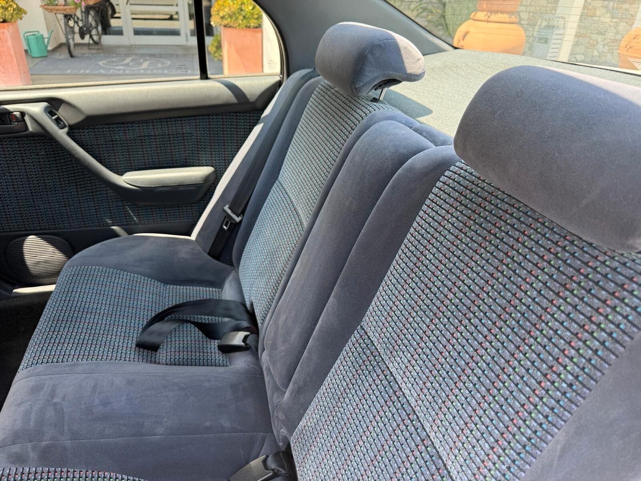 Toyota Carina E 2.0 16V cat 4 porte GLi