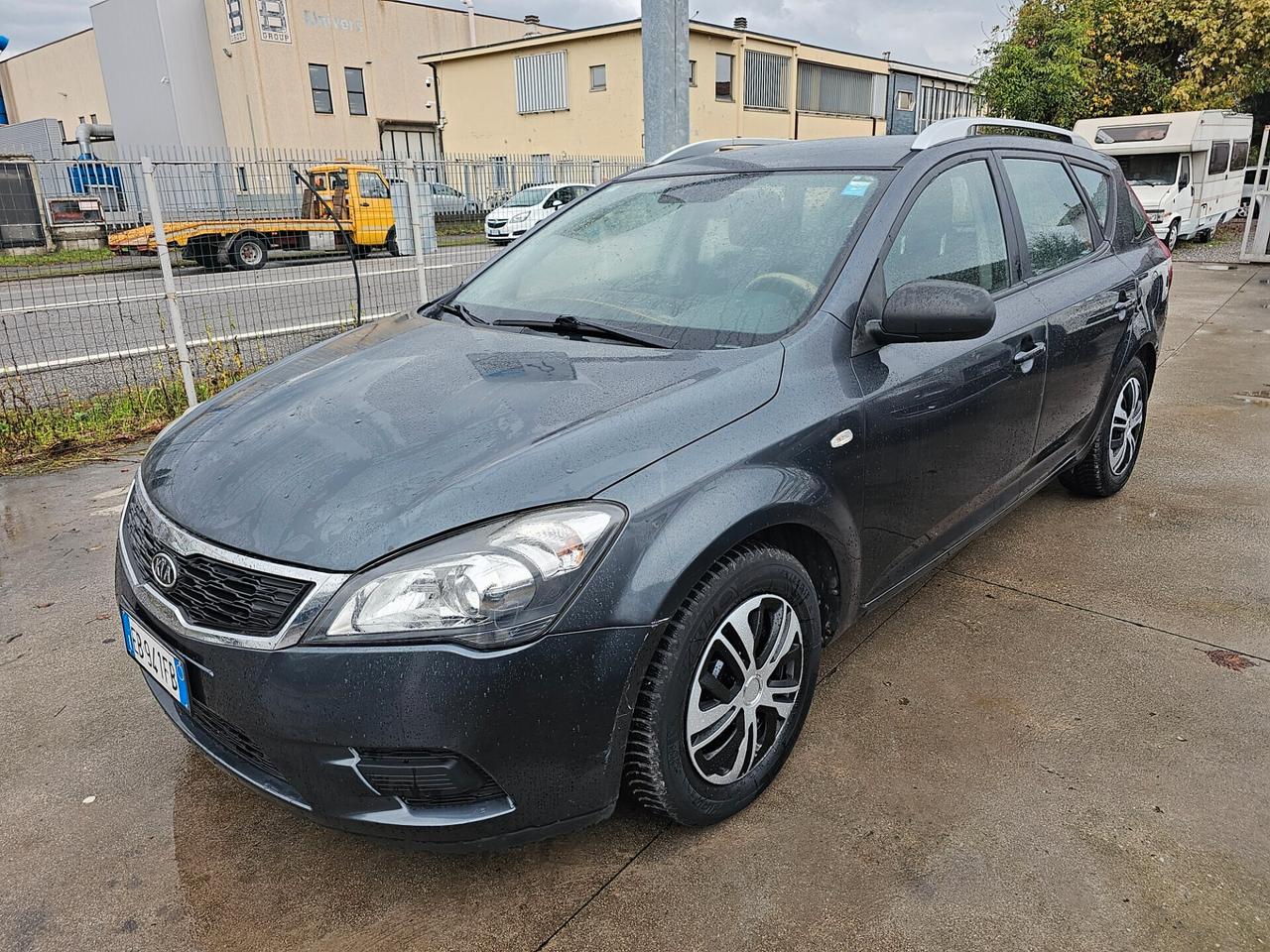 Kia Ceed cee'd 1.4 90CV GUIDABILE DA NEOPATENTATI