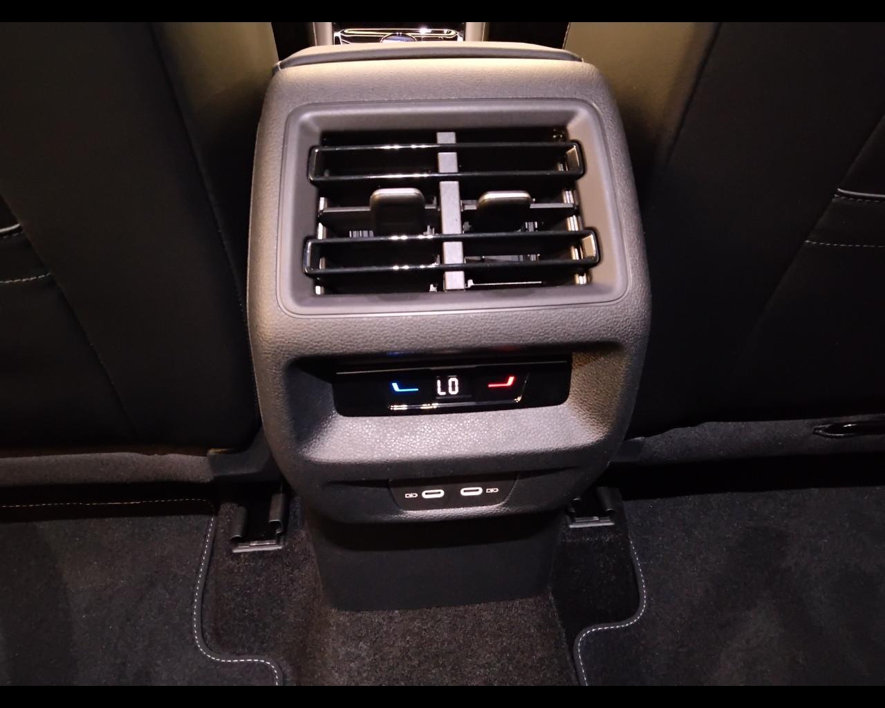 VOLKSWAGEN Tiguan III 2024 - Tiguan 1.5 etsi R-Line Plus 150cv dsg