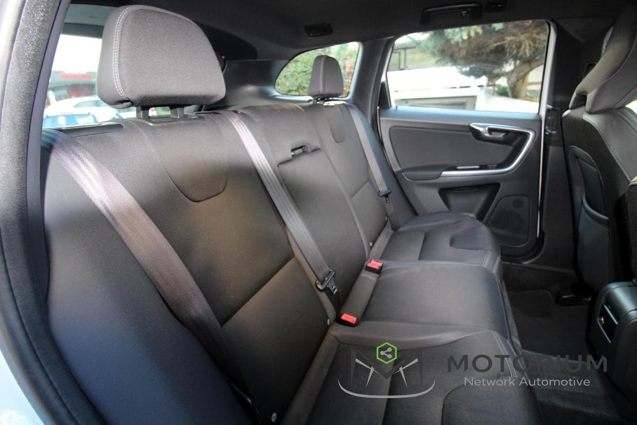 Volvo XC60 D3 Geartronic R-design Momentum