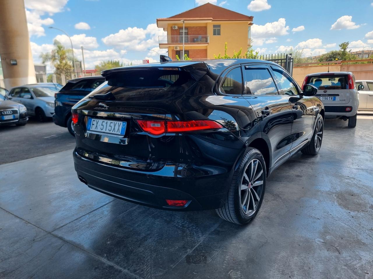Jaguar F-Pace 2.0 D 180 CV AWD aut. R-Sport