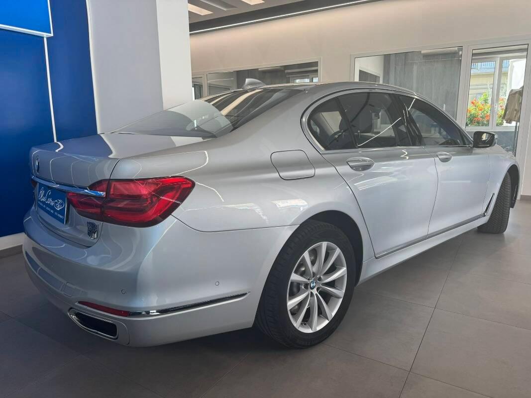 BMW Serie 7 G 11-12 2015 750i xdrive Luxury auto