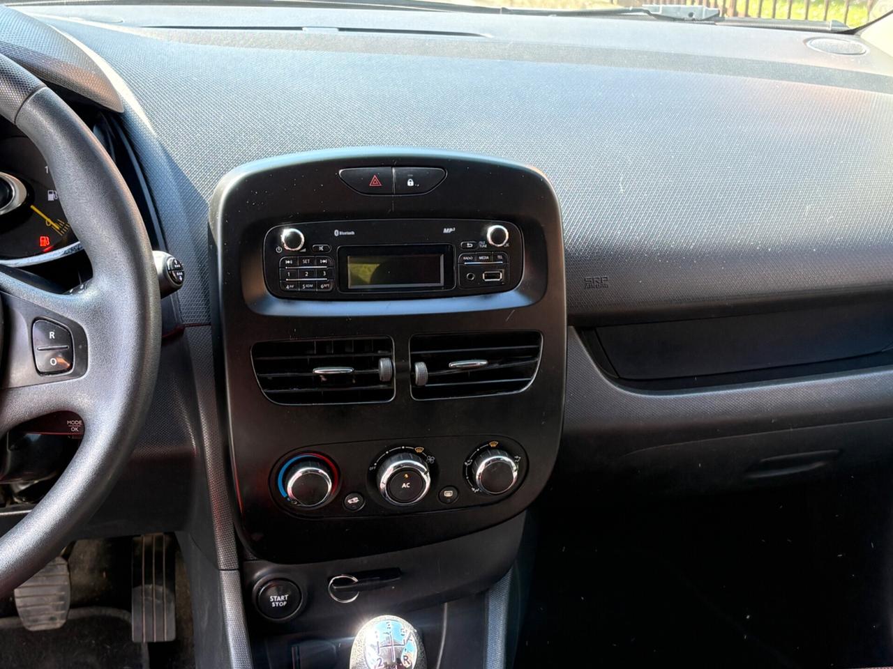 Renault Clio 1.2 75CV GPL NEOPATENTATI