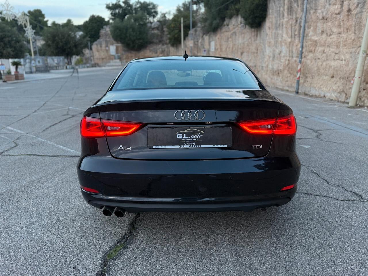 Audi A3 SEDAN/2.0 TDI 150CV/CERCHI 18"/LED/NAVI