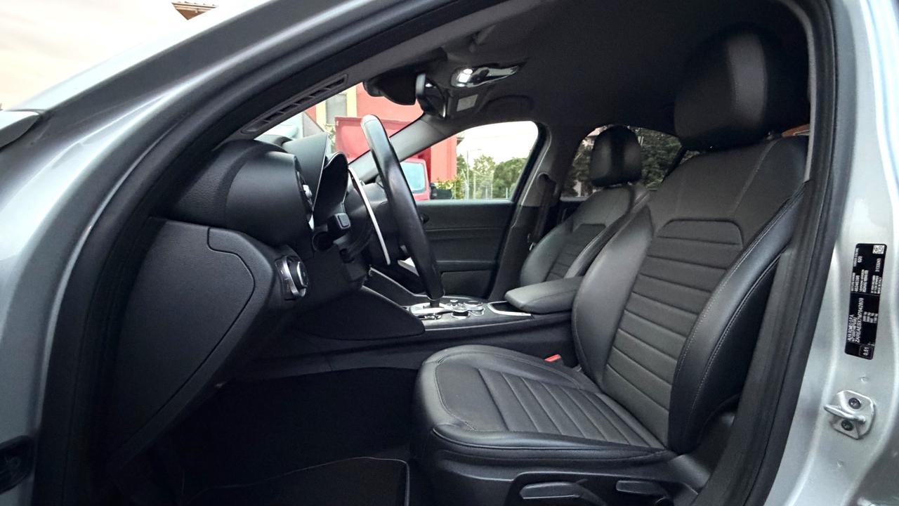 ALFA ROMEO GIULIA 2.2 TURBODIESEL EXECUTIVE AT8 190CV - FULL LED, PELLE, CAR PLAY