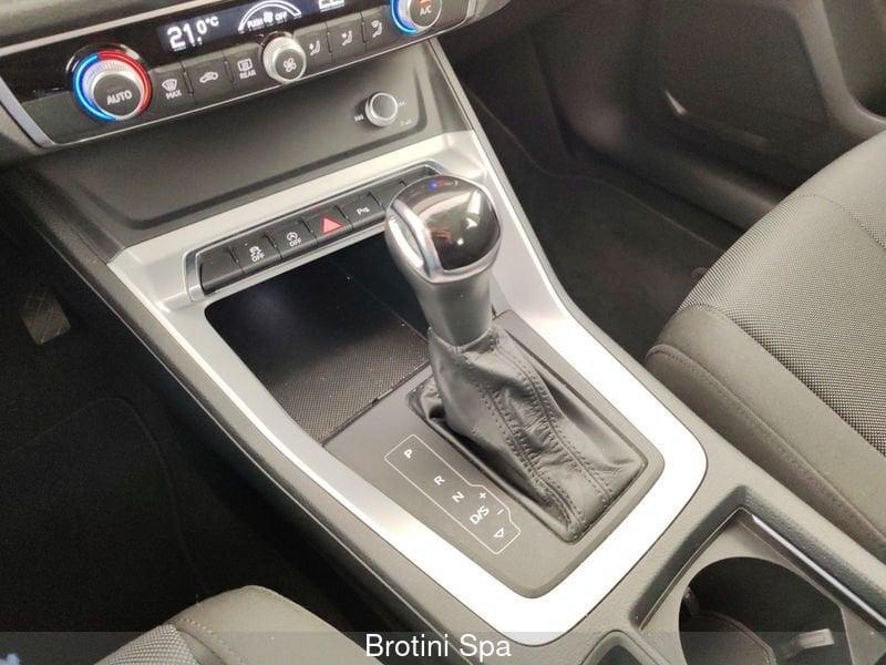 Audi Q3 Q3 35 TDI S tronic Business Advanced