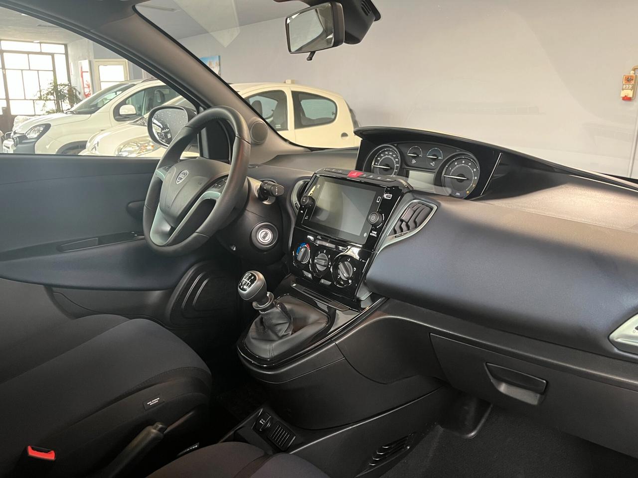 Lancia Ypsilon 1.0cc HYBRID GOLD PLUS - PREZZO REALE!